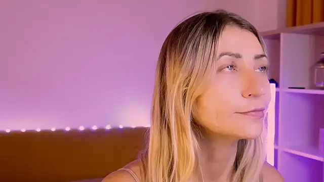 ZoeGrant – Naživo XXX chat