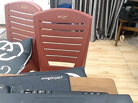 Chat +18 de Maia_9999 ao vivo