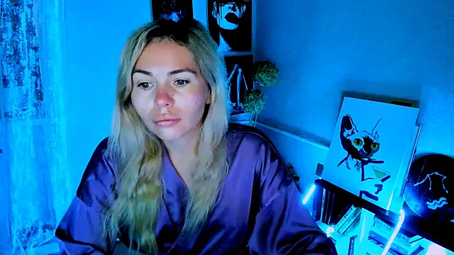 LoraBoyar's Live XXX Chat