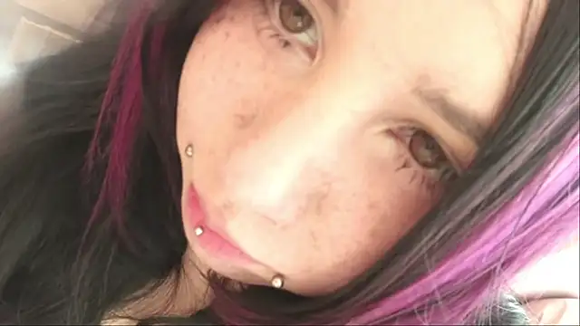 IronicBuckle's Live XXX Chat