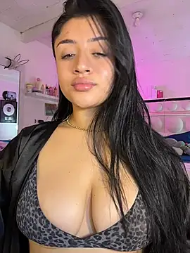 lucianaroy's Live XXX Chat