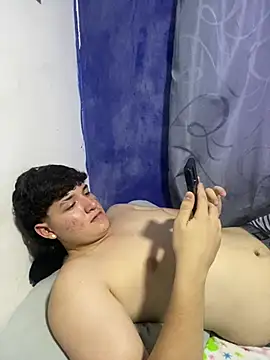 Chat XXX Live BigLatinGuy