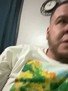 kev0n2389's Live XXX Chat