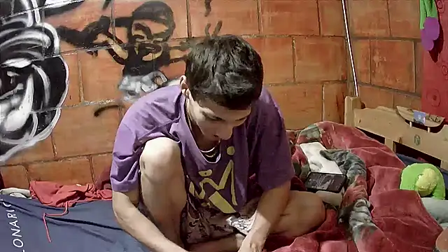 alexandercruz's Live XXX Chat