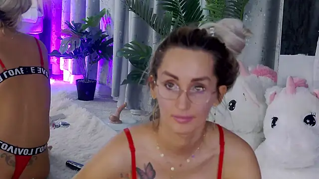 IsabelleEthan Chat XXX in diretta