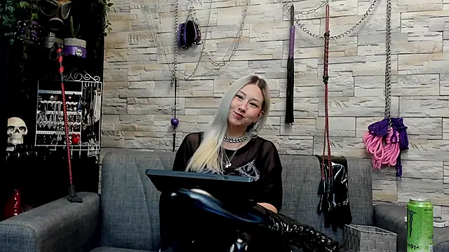 Chat XXX en directo de Miss_Kaz
