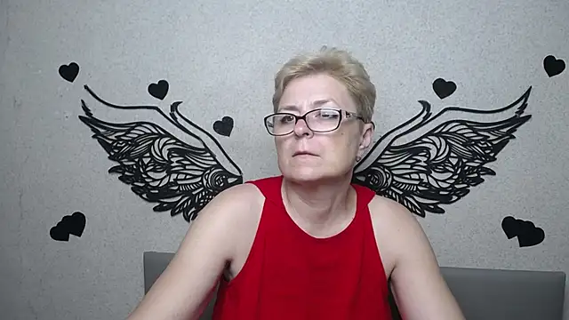 EmiliaGree live XXX chat