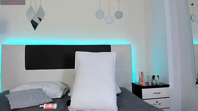 Sky_Loren 라이브 XXX 채팅