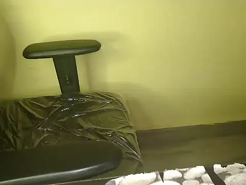 Magic_Isha Chat XXX in diretta