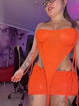 may_aceros' Live XXX Chat