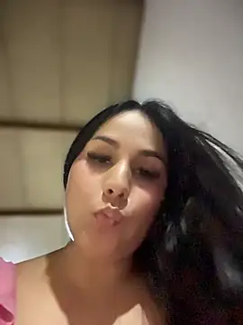 Noa__Harper Adlı Modelin Canlı XXX Sohbeti