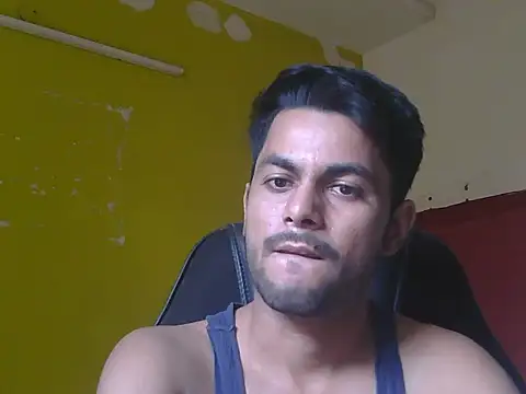 Stubborndesiboy live XXX chat