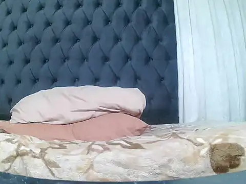 BrownsugerKiss' Live XXX Chat