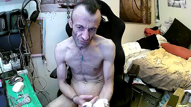 Aktorihann Adlı Modelin Canlı XXX Sohbeti