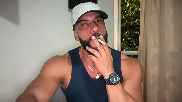 romeolovedark Adlı Modelin Canlı XXX Sohbeti
