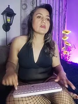 silvana_queen07's Live XXX Chat