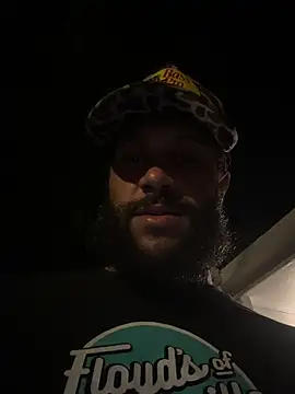 HungStr8Lightskin élő XXX-chatje