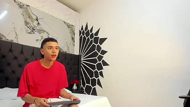 MathewAdamss Chat XXX live