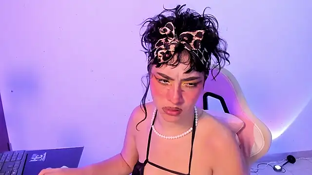 Chat +18 de kitty__chs ao vivo