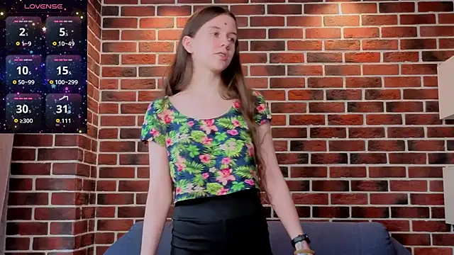 MyrtaMcclaney Live XXX Chat