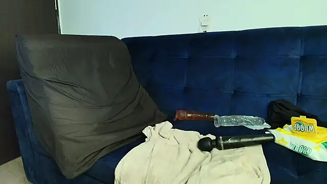 IamBlackmoon live XXX chat