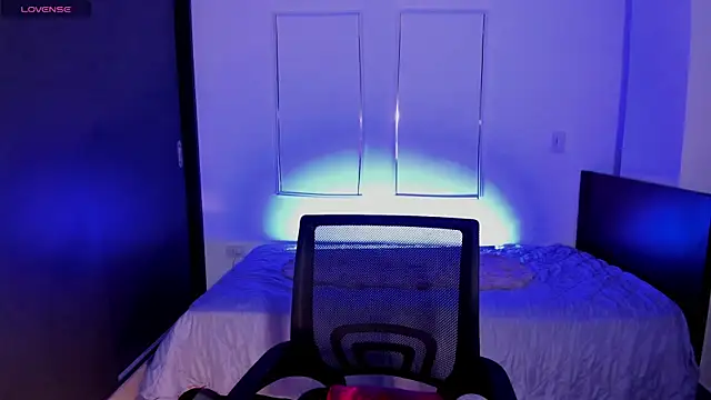 MeganWhite3's Live XXX Chat