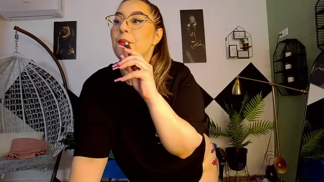 Katewalker_ Adlı Modelin Canlı XXX Sohbeti