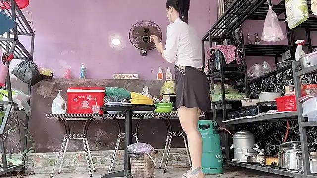 LinhChi_9x Adlı Modelin Canlı XXX Sohbeti