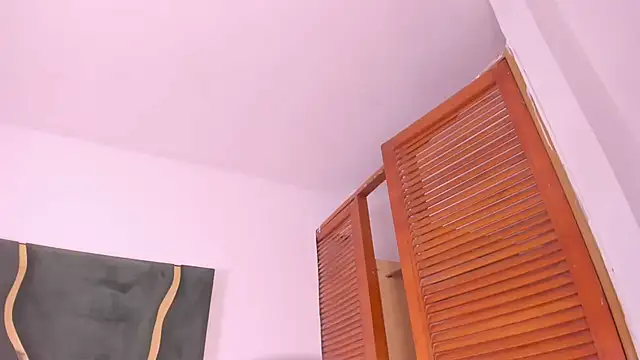 Chat +18 de noa_roseasm ao vivo