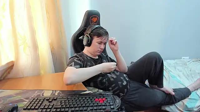 iliaskrislove's Live XXX Chat
