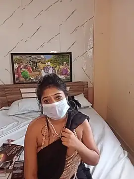 dearmona00's Live XXX Chat