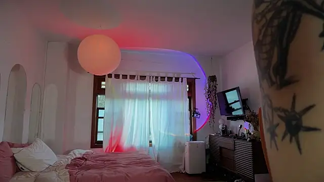 GennaJames 网络视讯表演