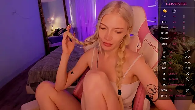 AnyaTaylor_ Chat XXX in diretta