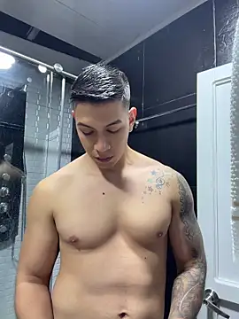 OliverWest04 XXX чат на живо