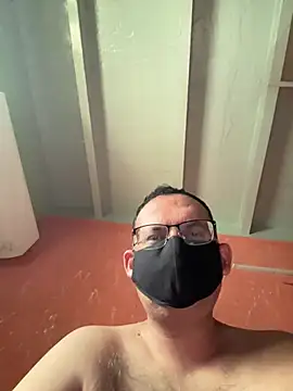 Rupkumarmaleforfun: διαδικτυακό σόου στην κάμερα