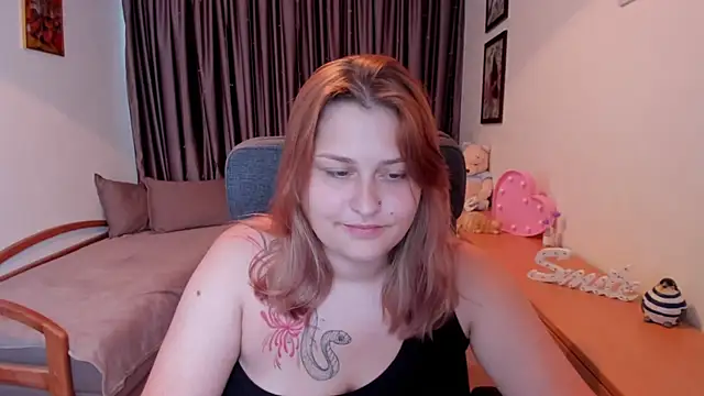 NoraLiin Chat XXX live