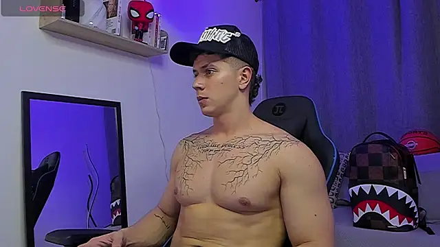 ASHTON_HILS élő XXX-chatje