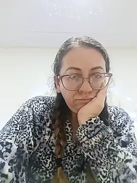 miss_hanna07 Adlı Modelin Canlı XXX Sohbeti