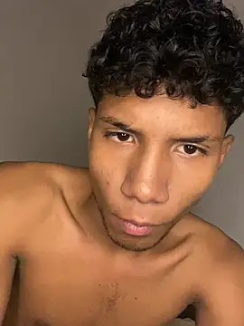 Chat +18 de Fabi_Granado ao vivo