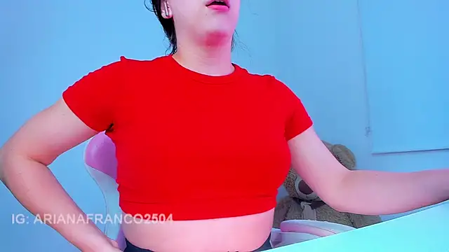 Ariana_f Adlı Modelin Web Kamerası Şovu