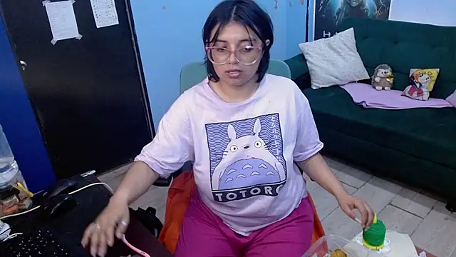 ohmysqueak's Live XXX Chat