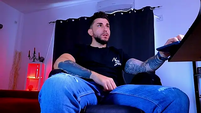 Chat XXX Live MightyAaron66