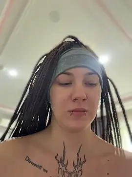IceMur Adlı Modelin Canlı XXX Sohbeti