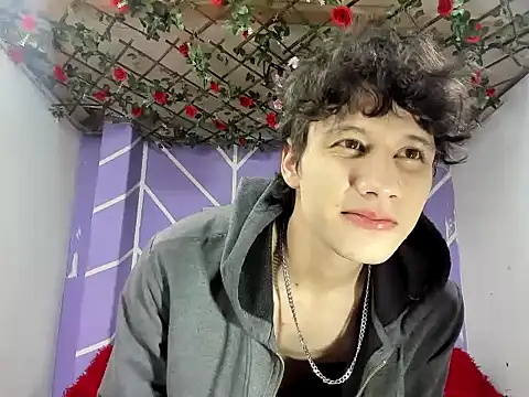 DANIEL_Hot777 লাইভ XXX চ্যাট