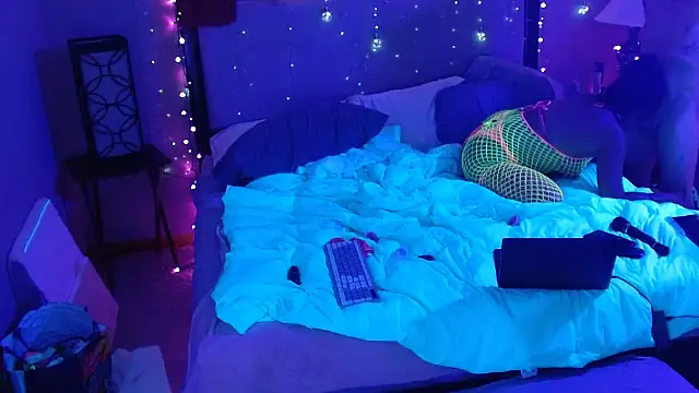 Chat XXX en directo de luv2cum2gether25