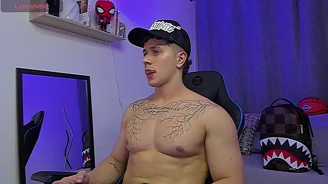 ASHTON_HILS – Naživo XXX chat