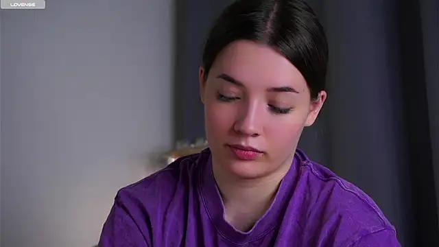 LowOncoming live XXX chat