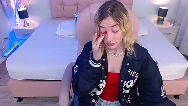 zoe_jones13 Adlı Modelin Canlı XXX Sohbeti