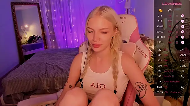 AnyaTaylor_ Chat XXX in diretta