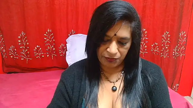 צ'אט XXX בשידור חי של INDIANFUSION
